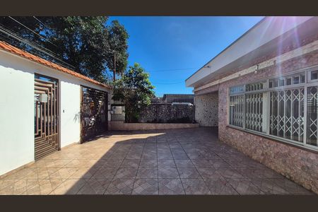 Casa para alugar com 168m², 3 quartos e 5 vagas Casa para alugar com 168m², 3 quartos e 5 vagasGaragem