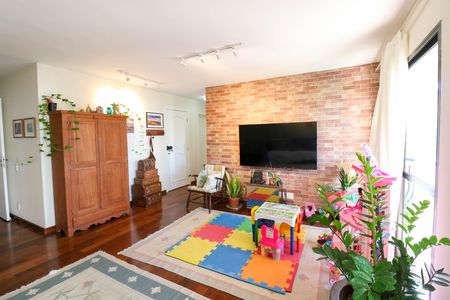 Apartamento para alugar com 141m², 4 quartos e 3 vagas Apartamento para alugar com 141m², 4 quartos e 3 vagasSala