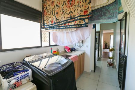 Apartamento para alugar com 141m², 4 quartos e 3 vagas Apartamento para alugar com 141m², 4 quartos e 3 vagasÁrea de Serviço