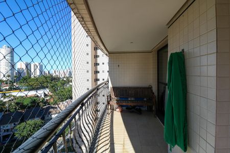 Apartamento para alugar com 141m², 4 quartos e 3 vagas Apartamento para alugar com 141m², 4 quartos e 3 vagasVaranda