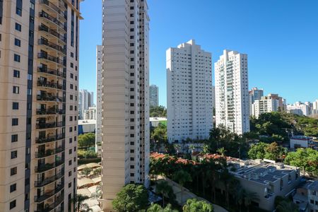 Apartamento para alugar com 141m², 4 quartos e 3 vagas Apartamento para alugar com 141m², 4 quartos e 3 vagasVaranda