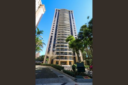Apartamento para alugar com 141m², 4 quartos e 3 vagas Apartamento para alugar com 141m², 4 quartos e 3 vagasFachada