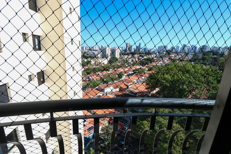 Apartamento para alugar com 141m², 4 quartos e 3 vagas Apartamento para alugar com 141m², 4 quartos e 3 vagasVaranda