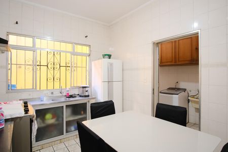 Casa à venda com 127m², 2 quartos e 2 vagasCozinha