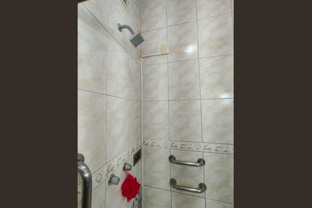 Apartamento à venda com 107m², 3 quartos e 2 vagas Apartamento à venda com 107m², 3 quartos e 2 vagasBanheiro da Suíte