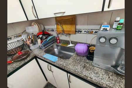 Apartamento à venda com 107m², 3 quartos e 2 vagas Apartamento à venda com 107m², 3 quartos e 2 vagasCozinha