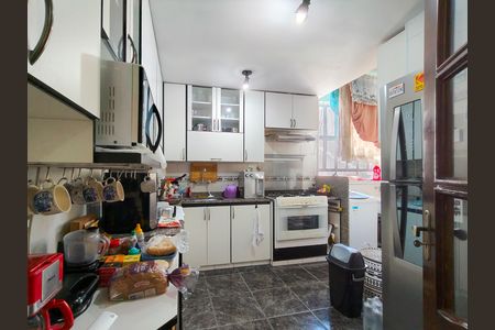 Apartamento à venda com 107m², 3 quartos e 2 vagas Apartamento à venda com 107m², 3 quartos e 2 vagasCozinha