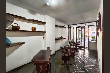 Apartamento à venda com 107m², 3 quartos e 2 vagas Apartamento à venda com 107m², 3 quartos e 2 vagasFachada e portaria