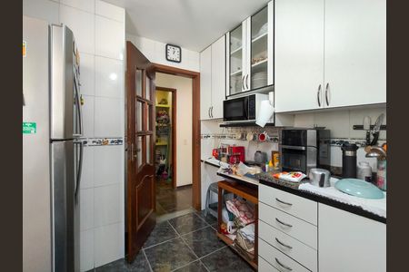 Cozinha de apartamento à venda com 3 quartos, 107m² em Grajaú, Rio de Janeiro