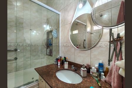 Apartamento à venda com 107m², 3 quartos e 2 vagas Apartamento à venda com 107m², 3 quartos e 2 vagasBanheiro da Suíte