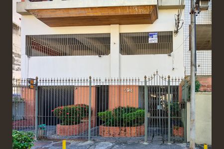 Apartamento à venda com 107m², 3 quartos e 2 vagas Apartamento à venda com 107m², 3 quartos e 2 vagasFachada e portaria