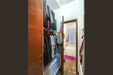 Apartamento à venda com 107m², 3 quartos e 2 vagas Apartamento à venda com 107m², 3 quartos e 2 vagasCloset da suíte