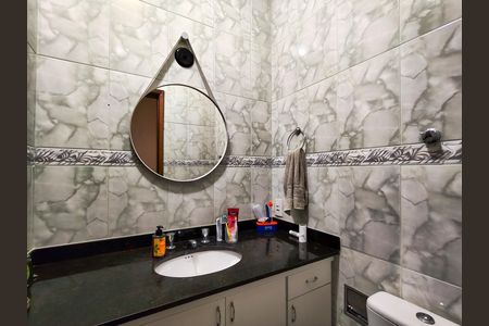 Apartamento à venda com 107m², 3 quartos e 2 vagas Apartamento à venda com 107m², 3 quartos e 2 vagasBanheiro Corredor