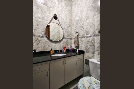 Apartamento à venda com 107m², 3 quartos e 2 vagas Apartamento à venda com 107m², 3 quartos e 2 vagasBanheiro Corredor