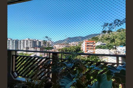 Apartamento à venda com 107m², 3 quartos e 2 vagas Apartamento à venda com 107m², 3 quartos e 2 vagasVista da Suíte