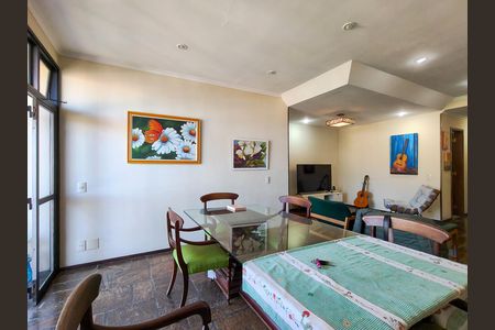 Apartamento à venda com 107m², 3 quartos e 2 vagas Apartamento à venda com 107m², 3 quartos e 2 vagasSala