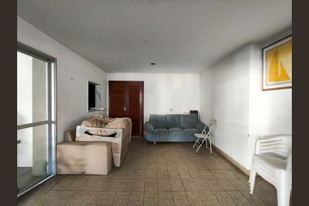 Apartamento à venda com 107m², 3 quartos e 2 vagas Apartamento à venda com 107m², 3 quartos e 2 vagasÁrea comum - Salão de festas