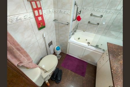 Apartamento à venda com 107m², 3 quartos e 2 vagas Apartamento à venda com 107m², 3 quartos e 2 vagasBanheiro da Suíte
