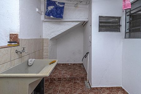 Casa para alugar com 500m², 2 quartos e 6 vagas Casa para alugar com 500m², 2 quartos e 6 vagasárea de serviço da casa 2_4
