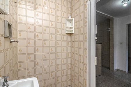 Casa para alugar com 500m², 2 quartos e 6 vagas Casa para alugar com 500m², 2 quartos e 6 vagasbanheiro social da casa 2_3