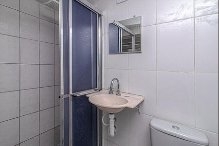 Casa para alugar com 500m², 2 quartos e 6 vagas Casa para alugar com 500m², 2 quartos e 6 vagasbanheiro social da casa 3_1