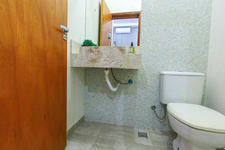Casa de condomínio para alugar com 135m², 2 quartos e 2 vagas Casa de condomínio para alugar com 135m², 2 quartos e 2 vagasBanheiro Corredor