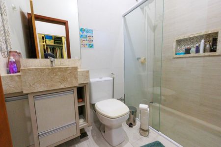 Casa de condomínio para alugar com 135m², 2 quartos e 2 vagas Casa de condomínio para alugar com 135m², 2 quartos e 2 vagasBanheiro da Suíte