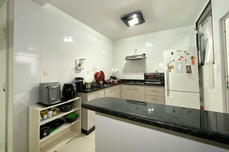 Apartamento à venda com 84m², 4 quartos e sem vagaCozinha