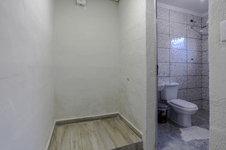 Banheiro de casa para alugar com 1 quarto, 50m² em Vila Natal, Mogi das Cruzes