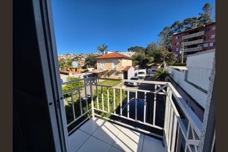 Varanda Quarto 2 Piso I de casa de condomínio à venda com 3 quartos, 132m² em Parque das Cigarreiras, Taboão da Serra