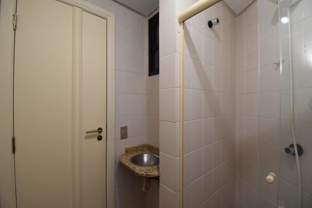 Apartamento à venda com 311m², 5 quartos e 3 vagasBanheiro da Suíte 3