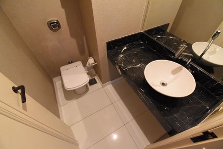 Apartamento à venda com 311m², 5 quartos e 3 vagasLavabo