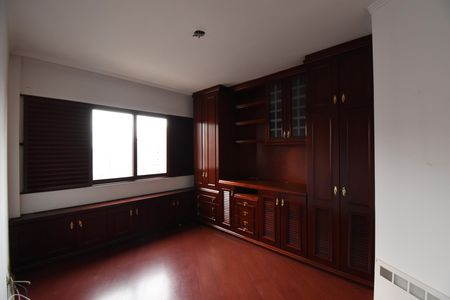 Apartamento à venda com 311m², 5 quartos e 3 vagasQuarto 4