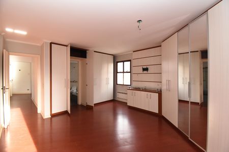 Apartamento à venda com 311m², 5 quartos e 3 vagasSuíte