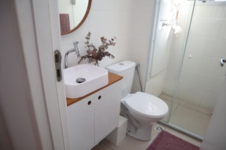 BANHEIRO de apartamento à venda com 2 quartos, 44m² em Vargem Grande, Rio de Janeiro