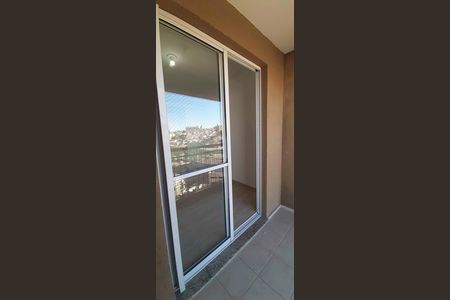 Apartamento à venda com 57m², 2 quartos e 1 vaga Apartamento à venda com 57m², 2 quartos e 1 vagaSacada