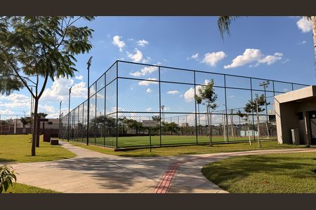 Casa de condomínio à venda com 160m², 4 quartos e 2 vagas Casa de condomínio à venda com 160m², 4 quartos e 2 vagasQuadra Esportiva