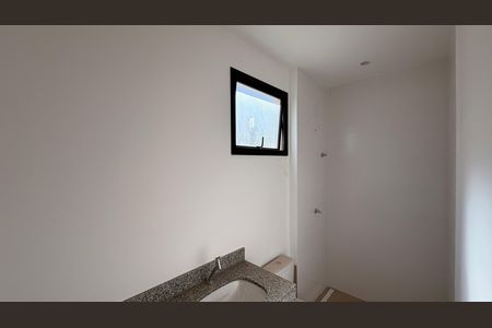 Casa de condomínio à venda com 160m², 4 quartos e 2 vagas Casa de condomínio à venda com 160m², 4 quartos e 2 vagasBanheiro da Suíte 3
