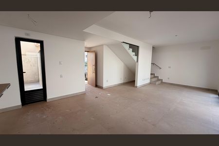 Casa de condomínio à venda com 160m², 4 quartos e 2 vagas Casa de condomínio à venda com 160m², 4 quartos e 2 vagasSala