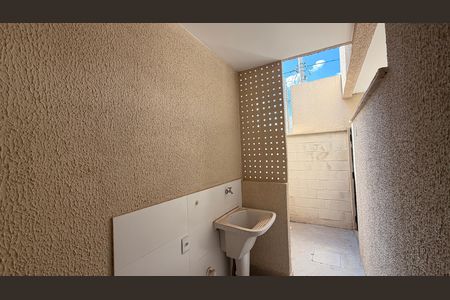 Casa de condomínio à venda com 160m², 4 quartos e 2 vagas Casa de condomínio à venda com 160m², 4 quartos e 2 vagasÁrea de Serviço