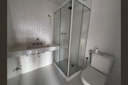 Apartamento à venda com 66m², 2 quartos e 2 vagasBanheiro