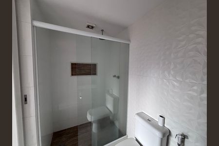 Apartamento à venda com 66m², 2 quartos e 2 vagasBanheiro do Quarto 1