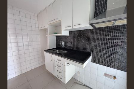 Apartamento à venda com 66m², 2 quartos e 2 vagasCozinha