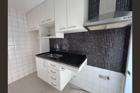 Apartamento à venda com 66m², 2 quartos e 2 vagasCozinha