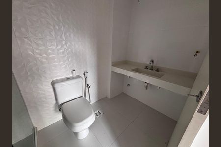 Apartamento à venda com 66m², 2 quartos e 2 vagasBanheiro do Quarto 1