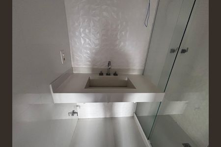 Apartamento à venda com 66m², 2 quartos e 2 vagasBanheiro