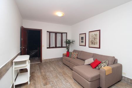 Casa para alugar com 95m², 2 quartos e 2 vagas Casa para alugar com 95m², 2 quartos e 2 vagasSala