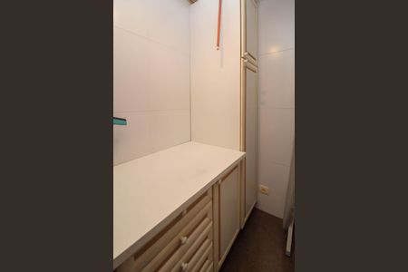 Casa para alugar com 95m², 2 quartos e 2 vagas Casa para alugar com 95m², 2 quartos e 2 vagasQuarto de Serviço