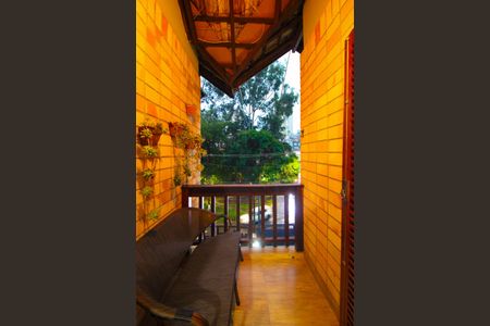 Casa para alugar com 95m², 2 quartos e 2 vagas Casa para alugar com 95m², 2 quartos e 2 vagasVaranda Suíte 1