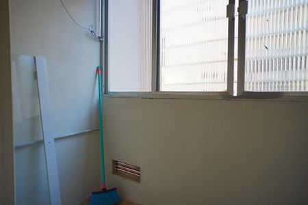 Área de Serviço de apartamento para alugar com 1 quarto, 37m² em Humaitá, Porto Alegre
